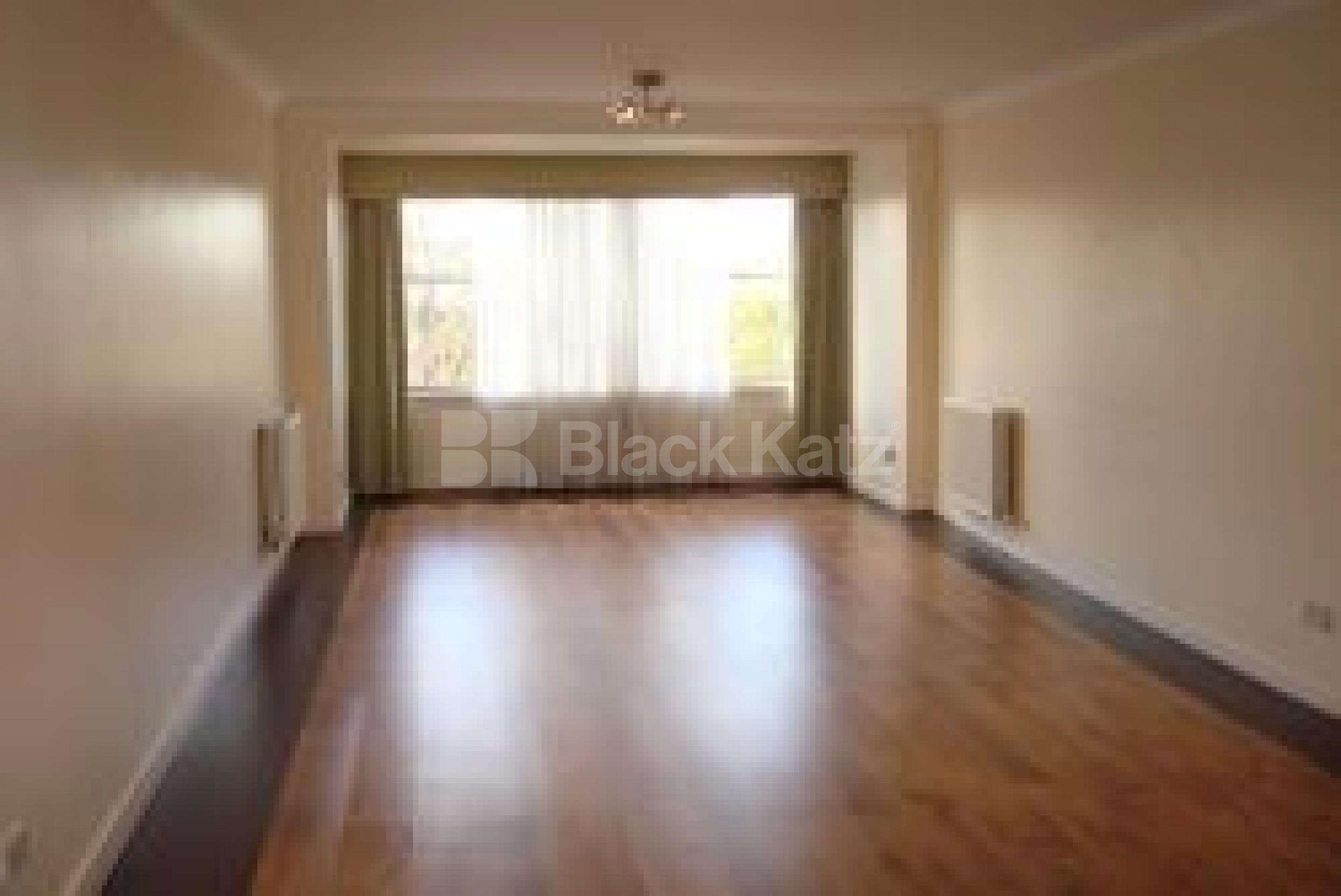 			New Instruciton, 3 Bedroom, 1 bath, 1 reception Flat			 Glouster Avenue, PRIMEROSE HILL NW1